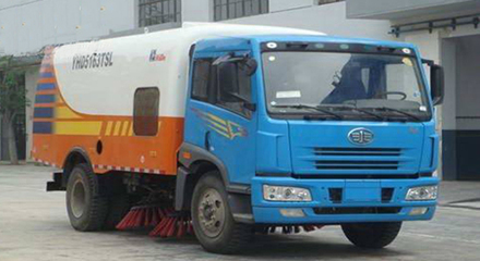 沈陽周經理 先賣人品，再賣掃路車——專訪隨州大力神威專用汽車銷售